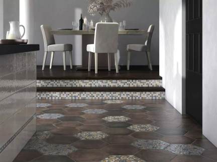 Площадь Испании Kerama Marazzi